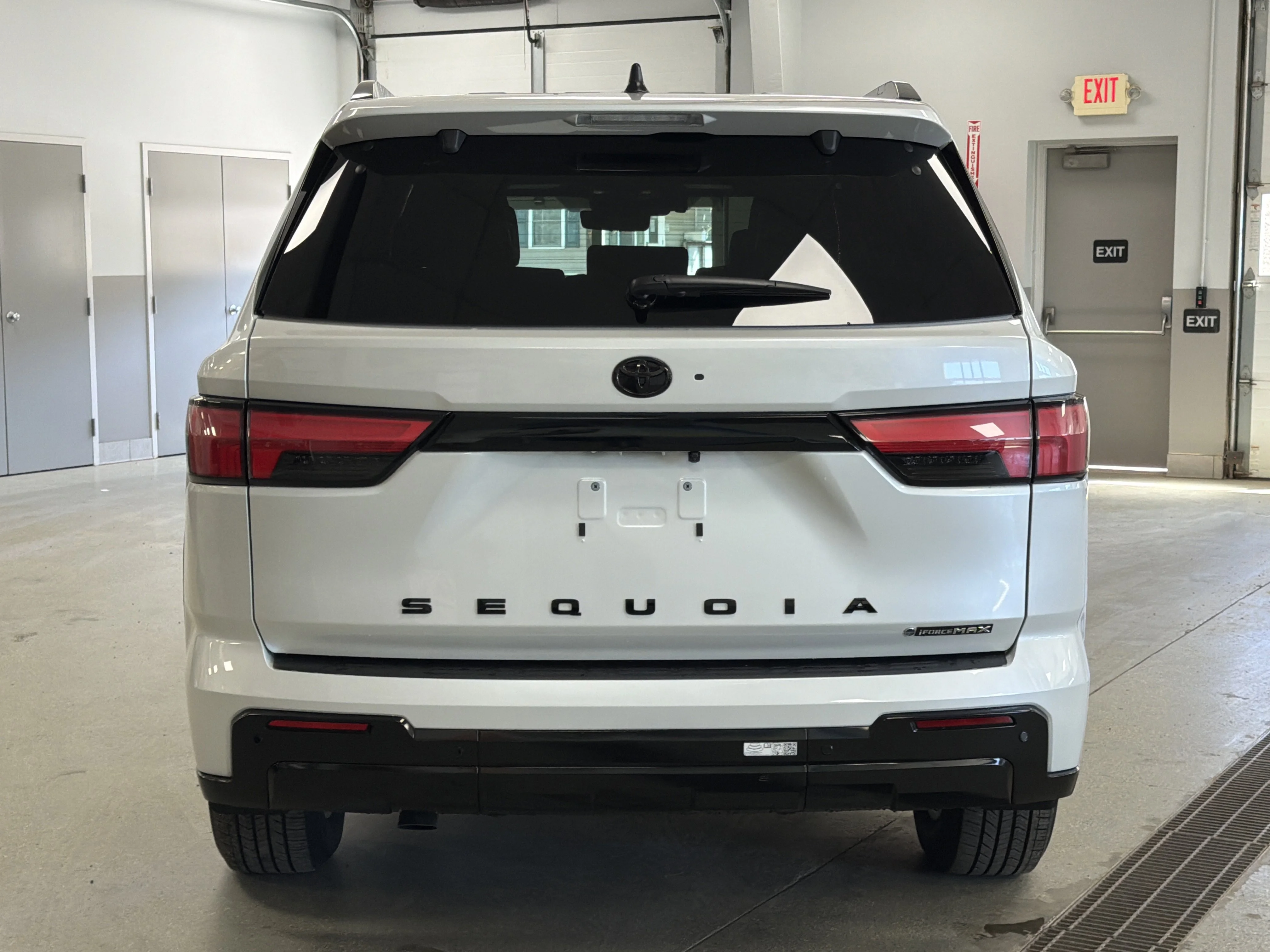 2026 Toyota Sequoia Platinum - Photo 8