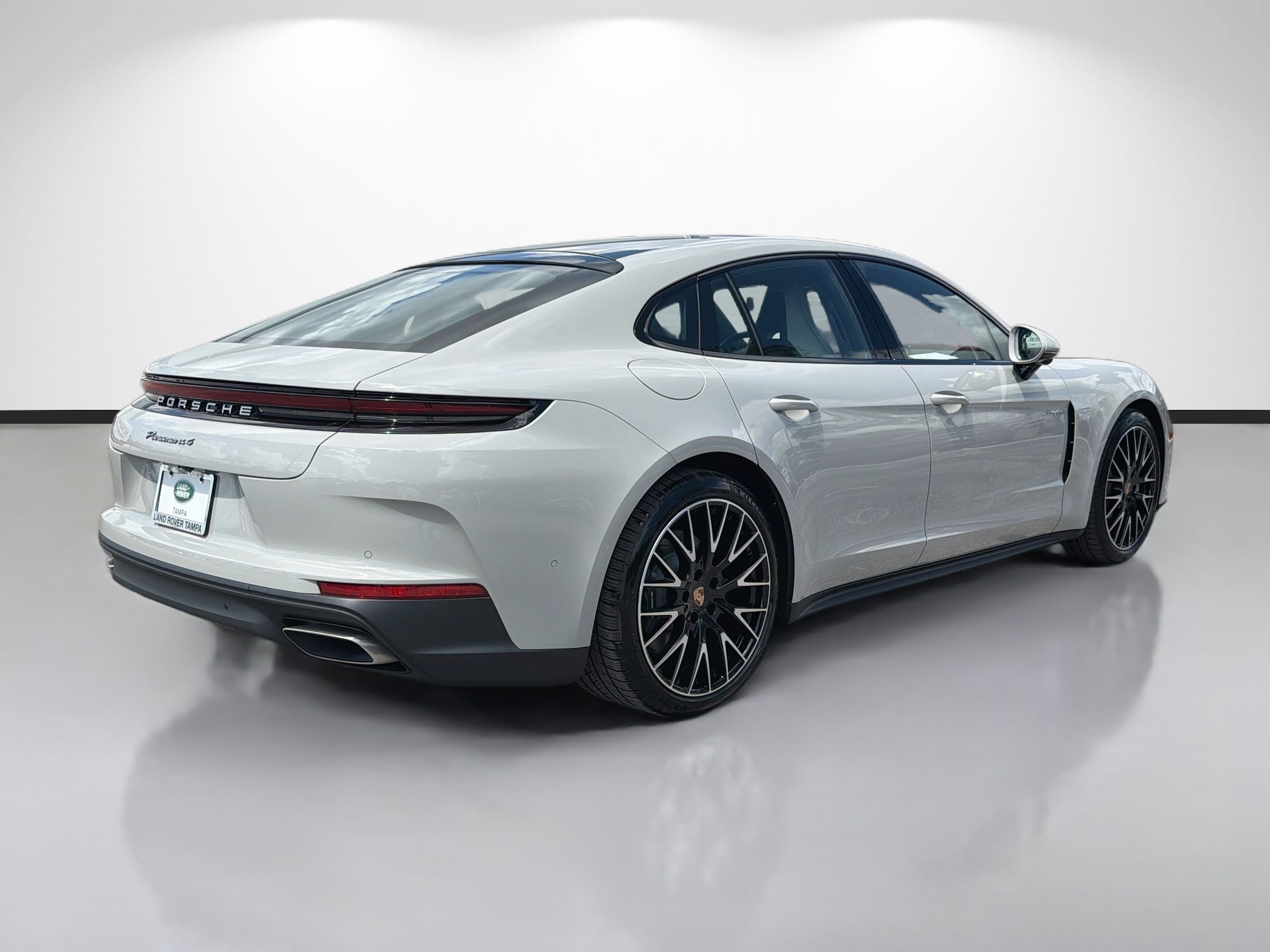 Used 2026 Chalk Porsche 4 E-Hybrid image 5