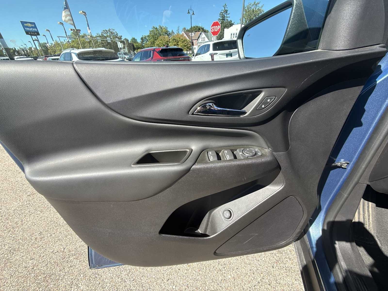 2024 Chevrolet Equinox LT - Photo 21