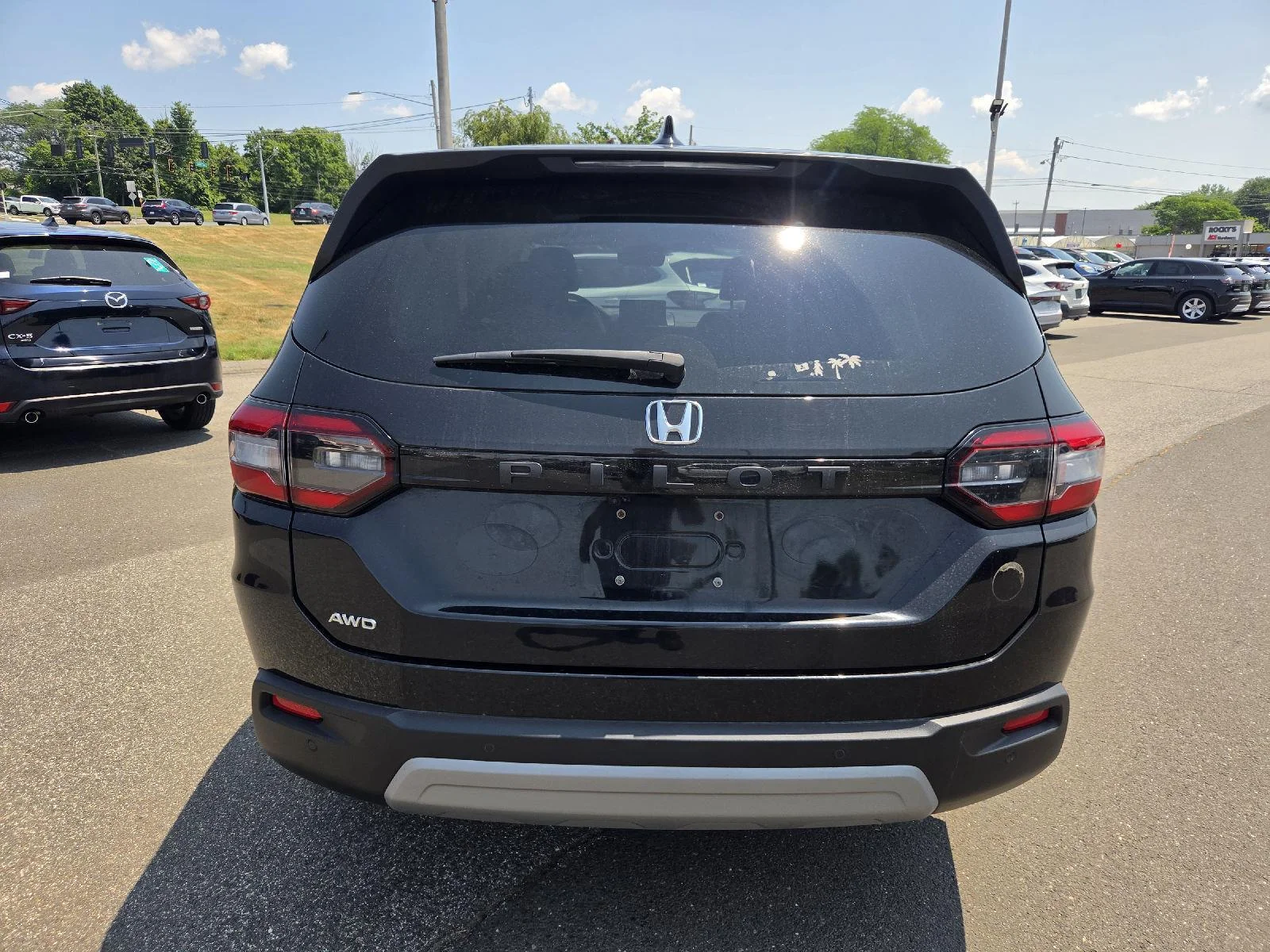 Used 2023  Honda EX-L image 4