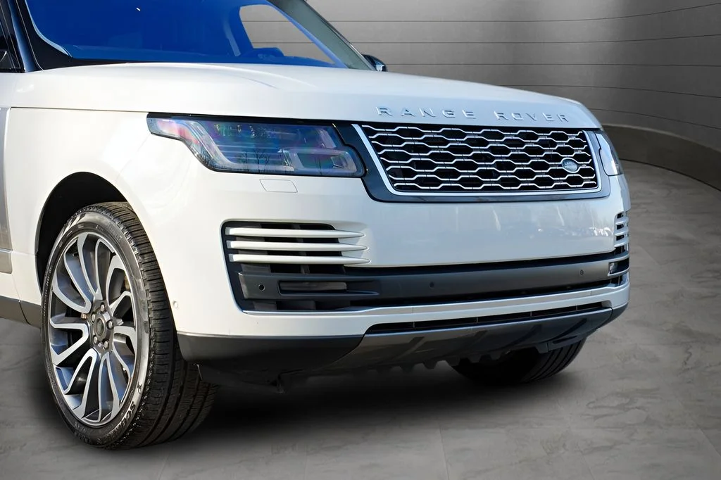 Used 2022 White Land Rover Westminster image 12