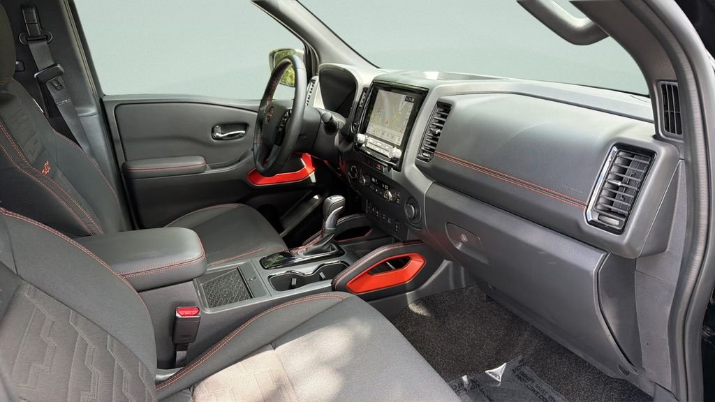 Used 2022 Black Nissan PRO-4X image 31