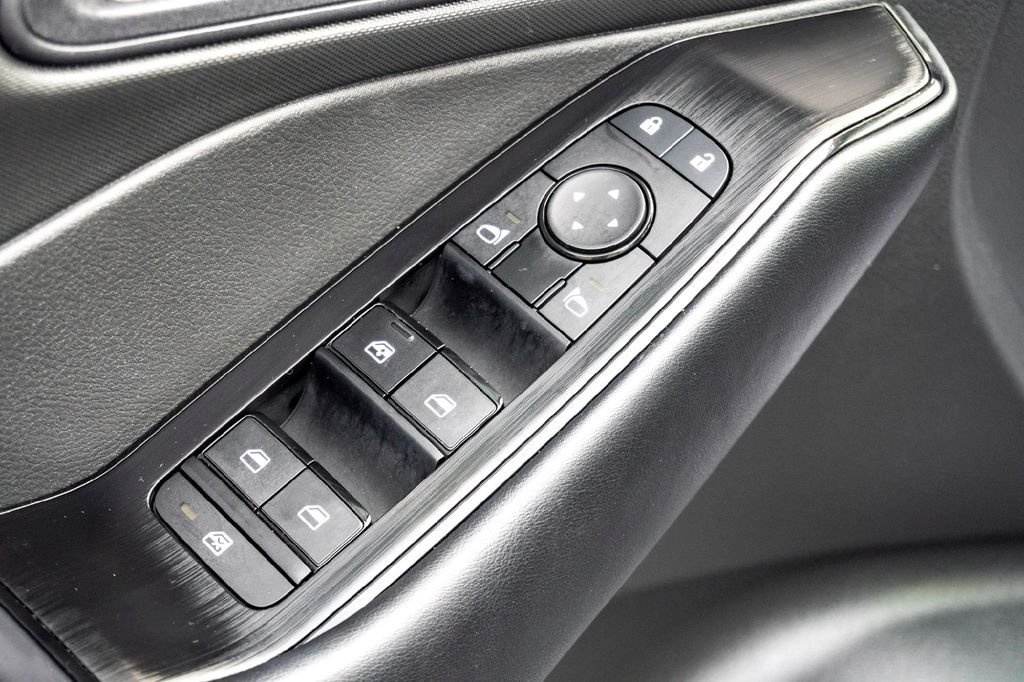 Used 2025 Silver Nissan S image 11