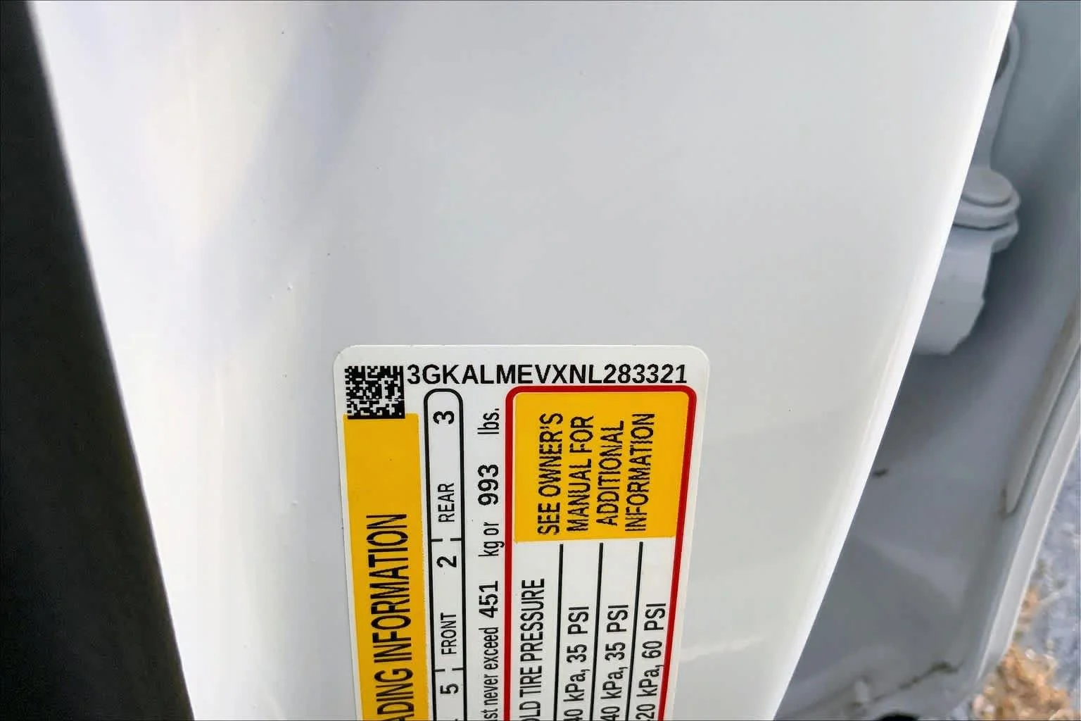 Used 2022 Summit White GMC SLE image 31