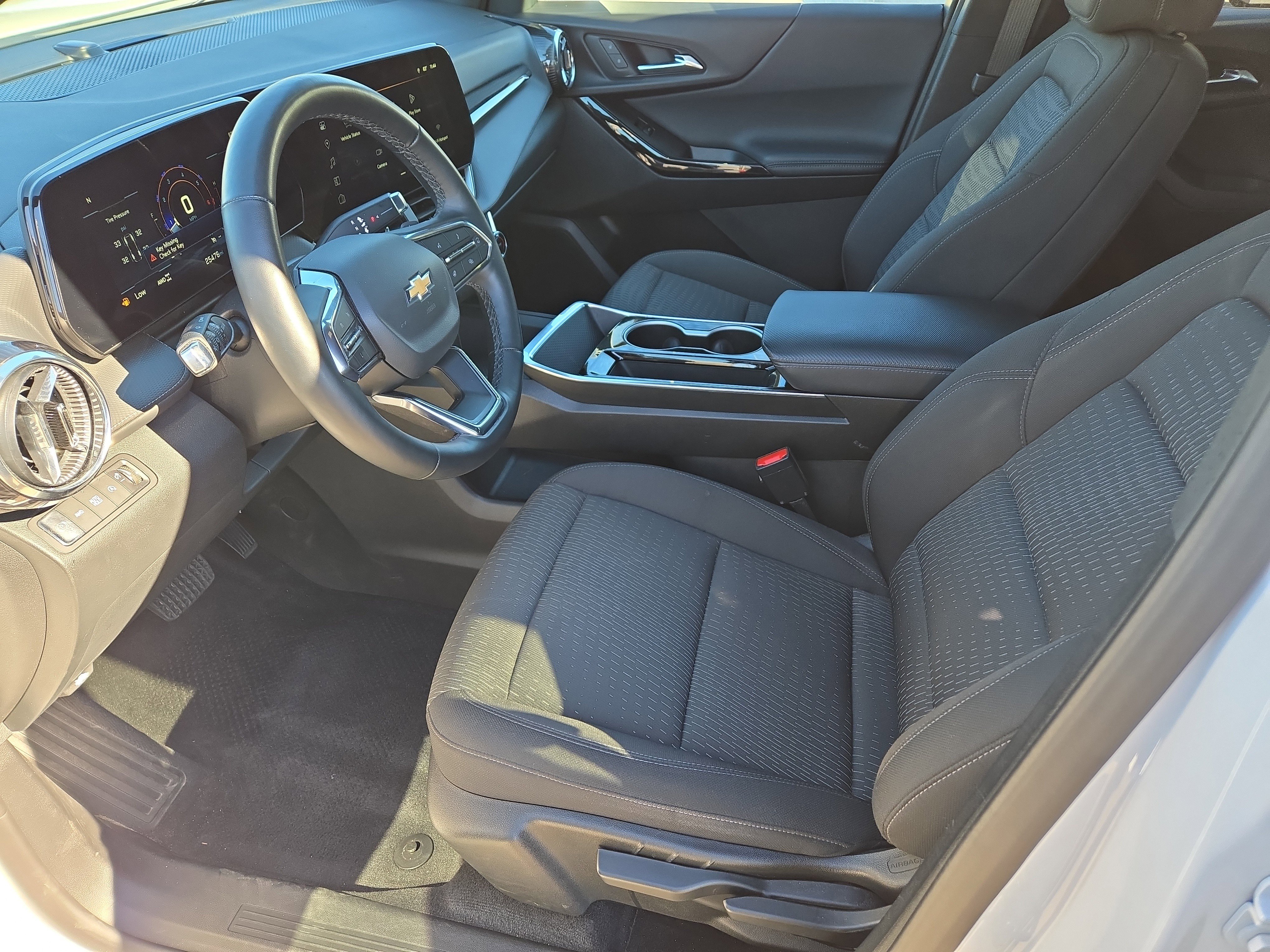 2025 Chevrolet Equinox LT - Photo 14