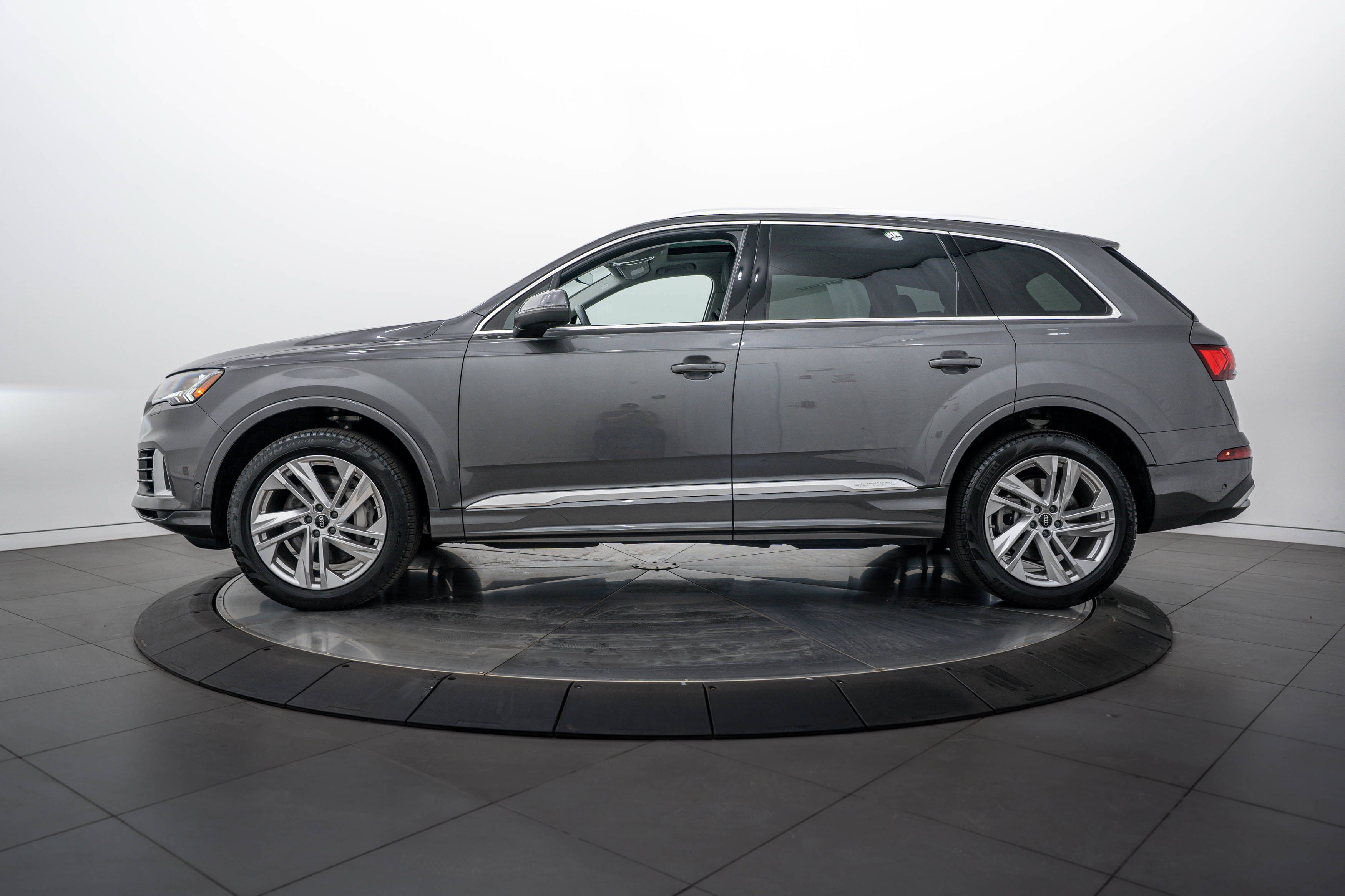 Certified Used 2023 Samurai Gray Metallic Audi Premium image 6