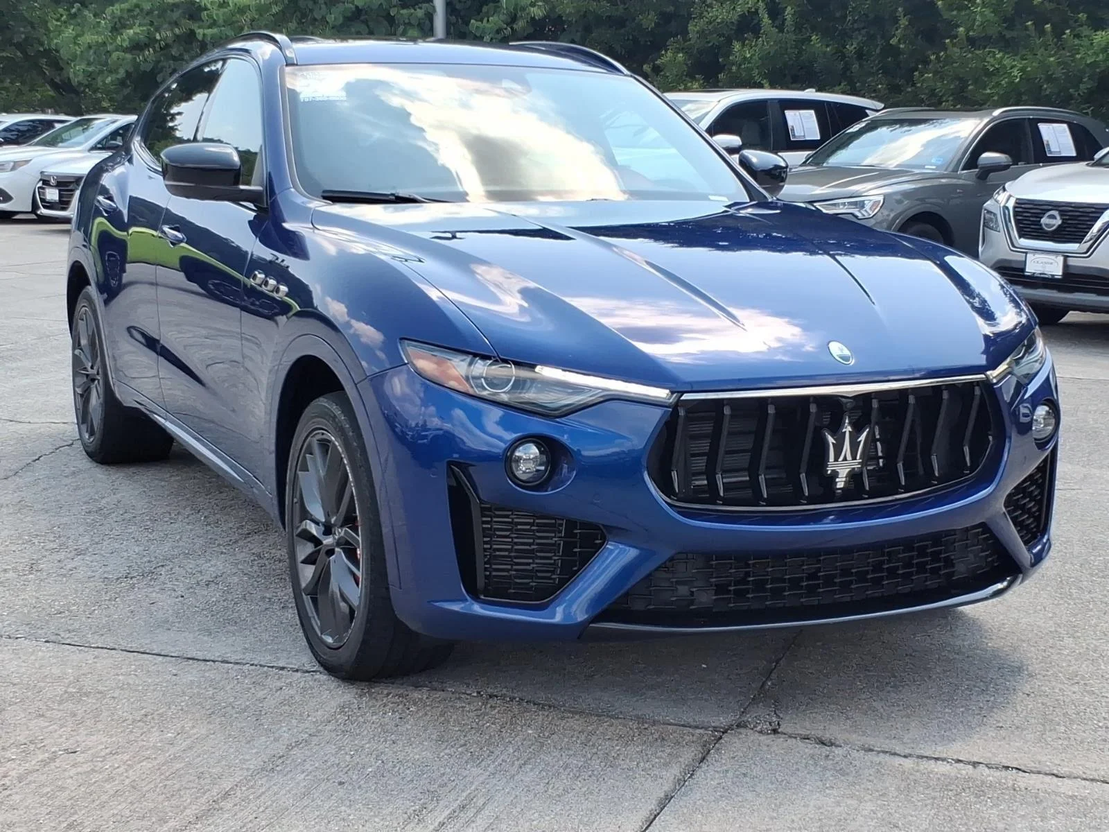 Used 2022 Blu Emozione Metallic Maserati Modena image 5