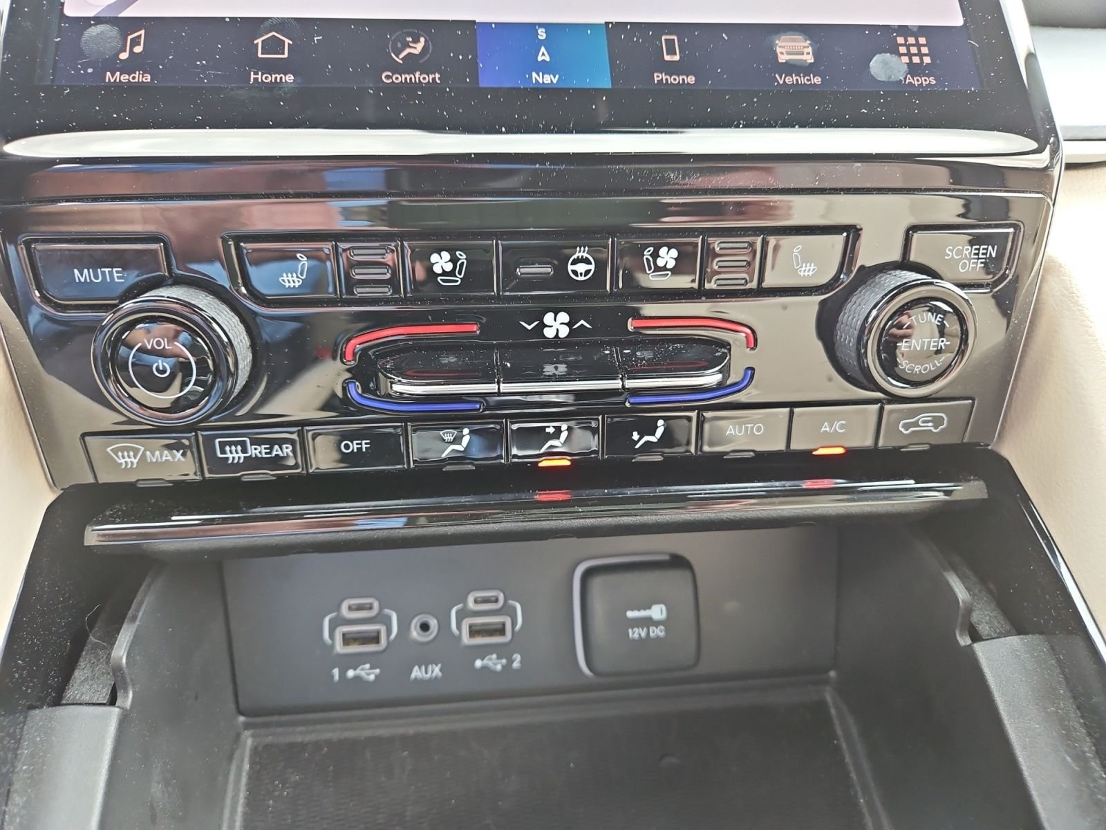 Used 2023 Black Jeep Limited image 28