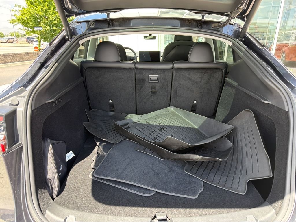 Used 2024 Stealth Gray Tesla Long Range image 21