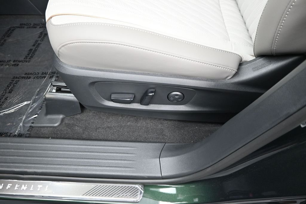 New 2027 2T DEEP EMRLD INFINITI Autograph AWD image 16