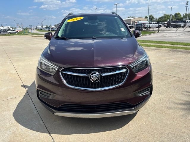 Used 2018 Red Buick Preferred image 3