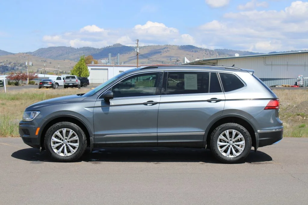Used 2018 Volkswagen Tiguan SE with VIN 3VV2B7AX8JM136514 for sale in Klamath Falls, OR