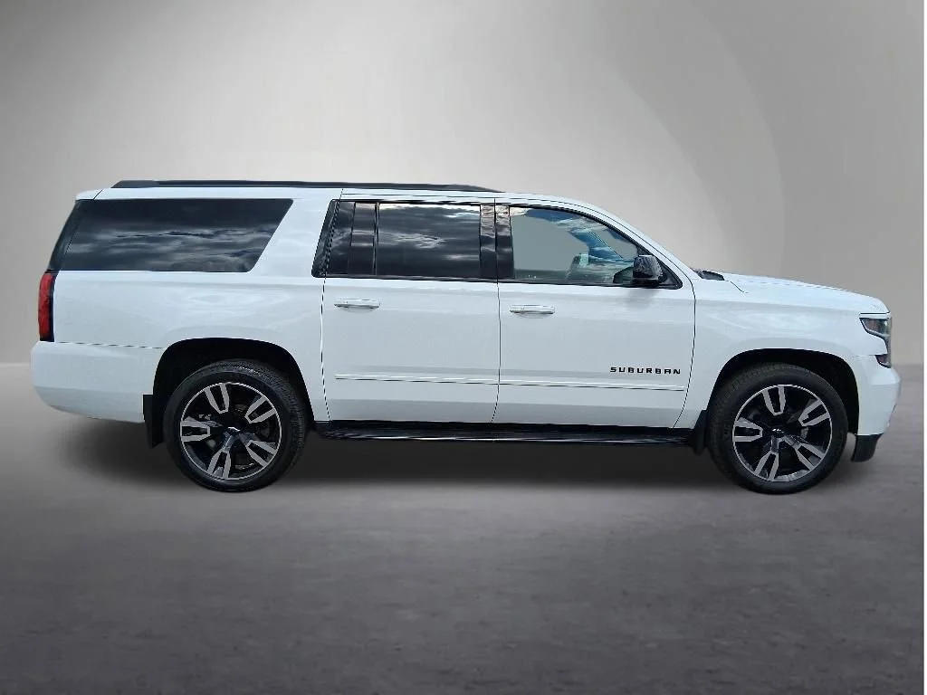 Used 2019 Chevrolet Suburban Premier with VIN 1GNSKJKJ4KR178773 for sale in Red Wing, Minnesota