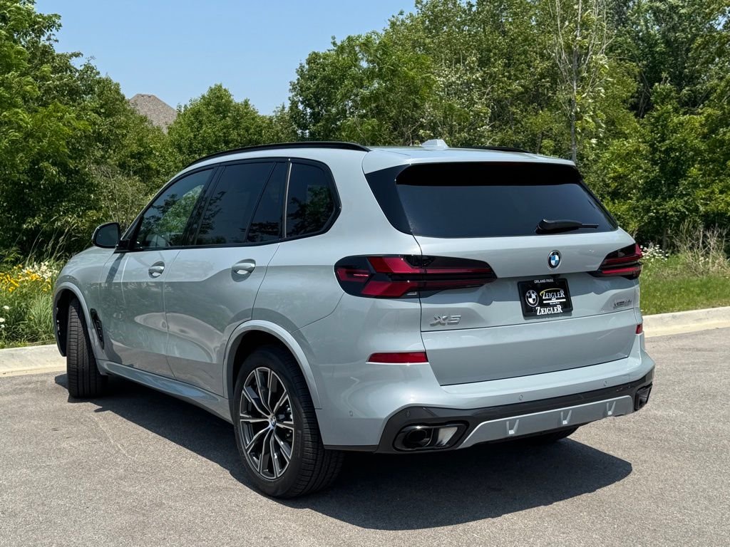 Used 2026 Brooklyn Grey Metallic BMW xDrive40i image 4