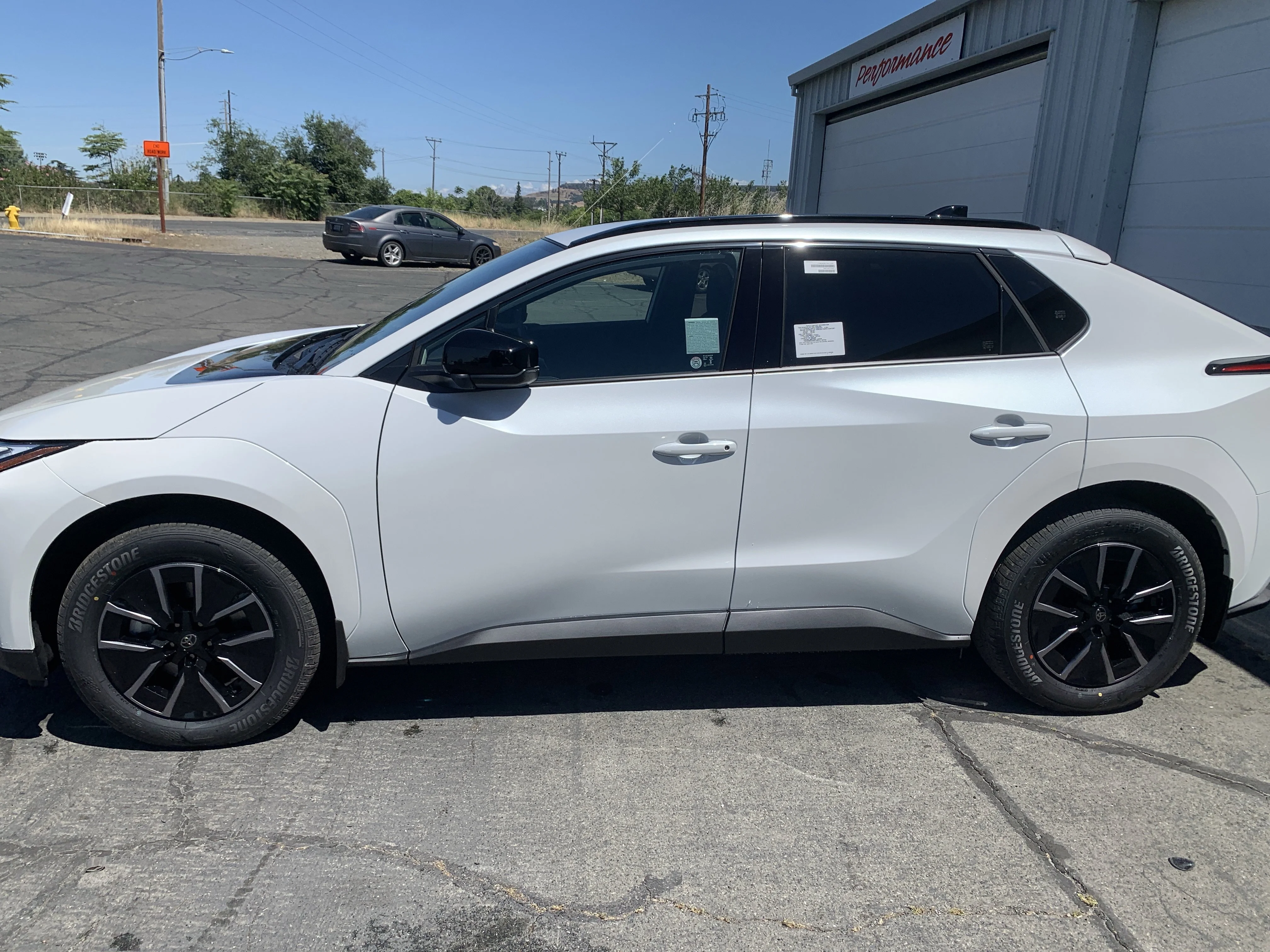 New 2026 Wind Chill Pearl Toyota XLE image 2