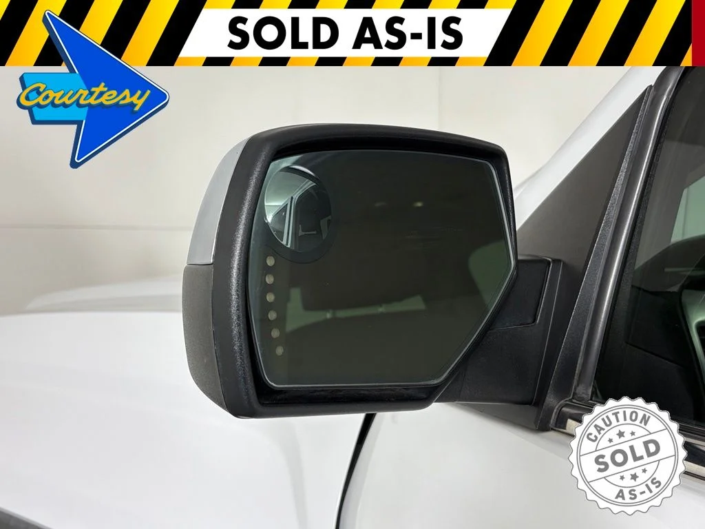 Used 2017 White GMC SLT image 13