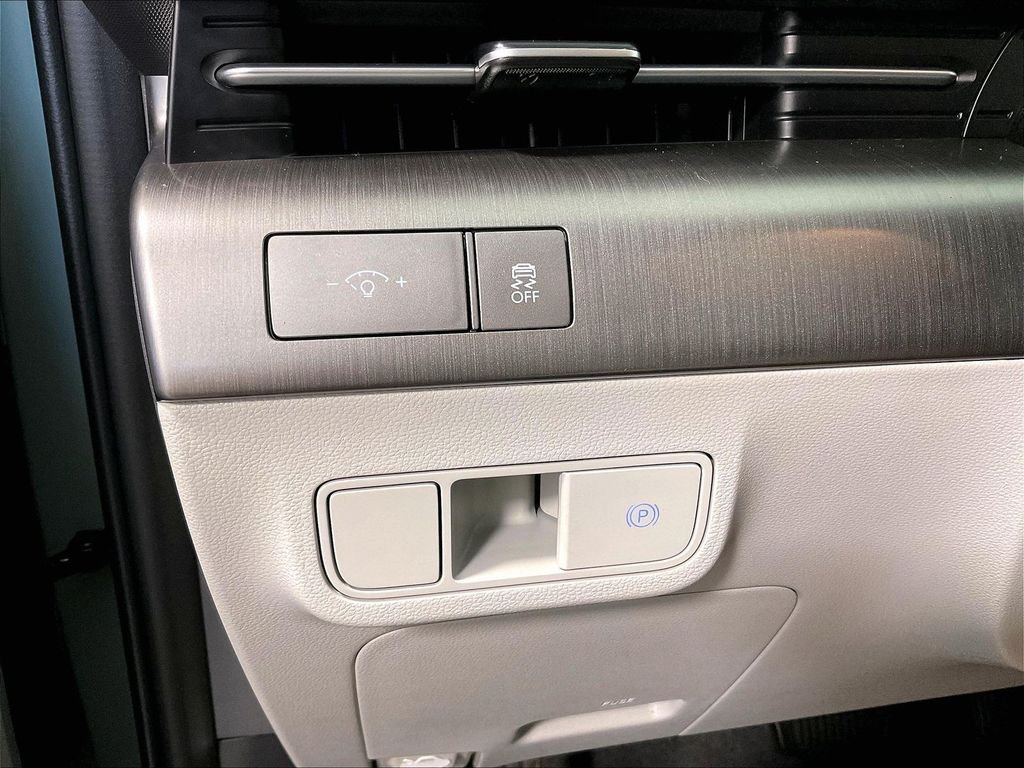 Used 2024 Green Hyundai SEL image 26