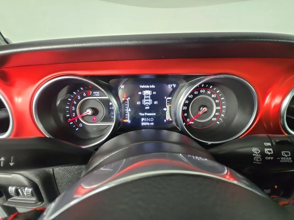 Used 2021 White Jeep Unlimited Rubicon image 18