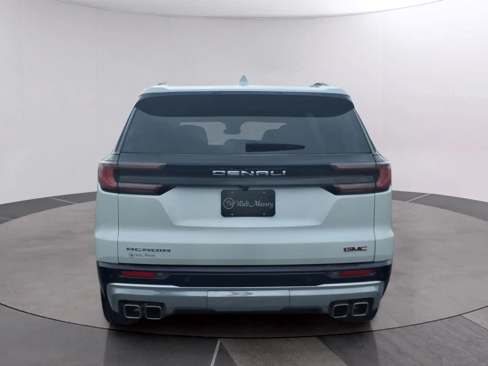 Used 2025 White Frost Tricoat GMC Denali image 4