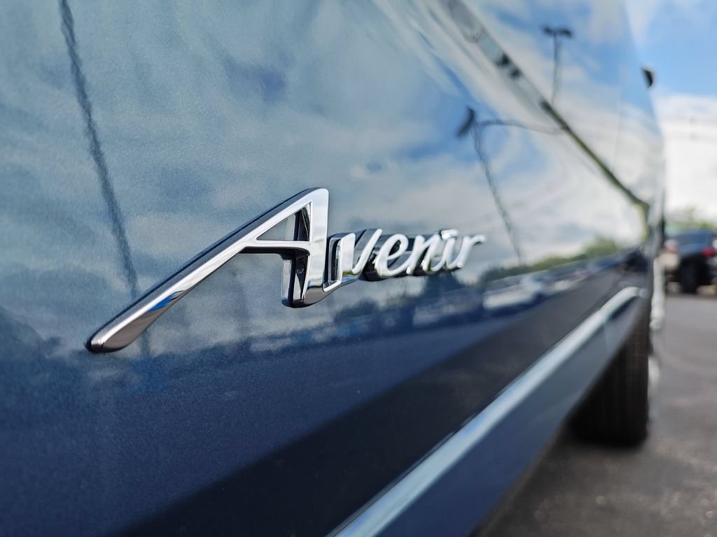 New 2026 Ocean Blue Metallic Buick Avenir image 26