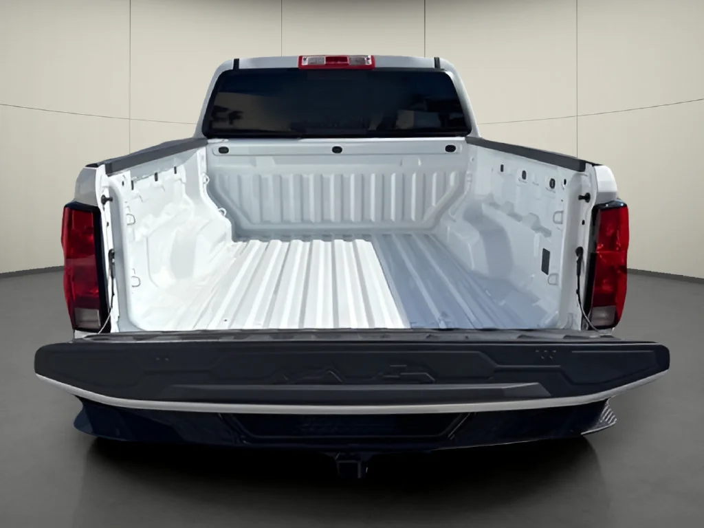 New 2026 Summit White Chevrolet Trail Boss image 27