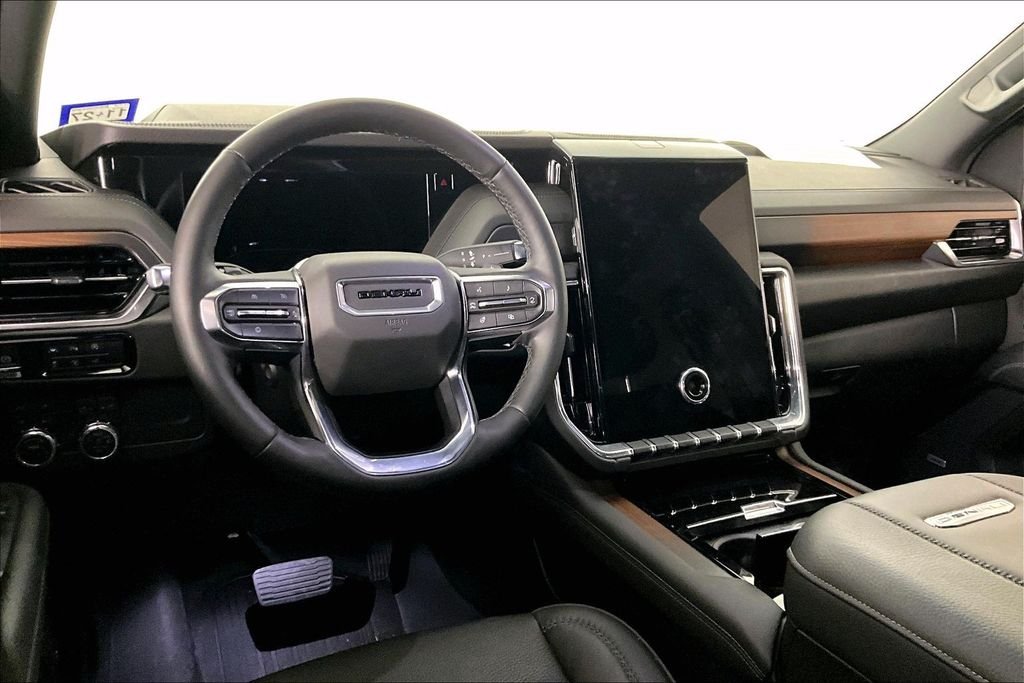 Used 2025 White GMC Denali image 4