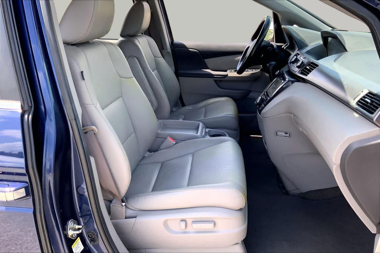Used 2015 Obsidian Blue Pearl Honda EX-L image 9