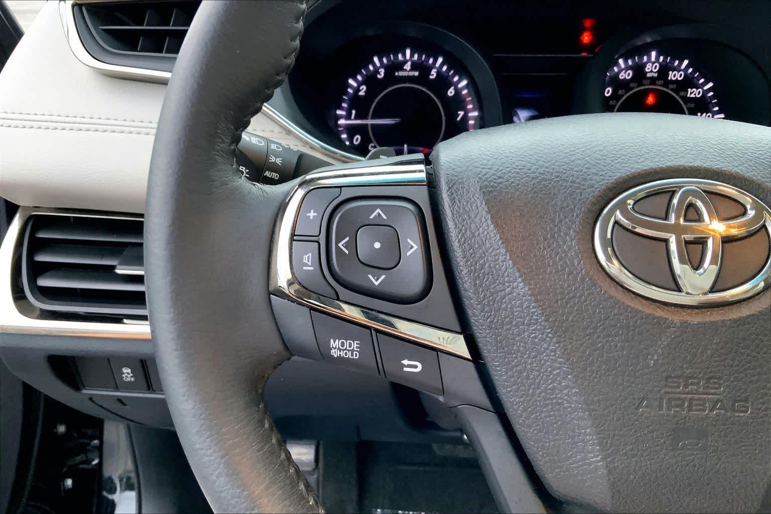 Used 2016 Midnight Black Metallic Toyota XLE image 23
