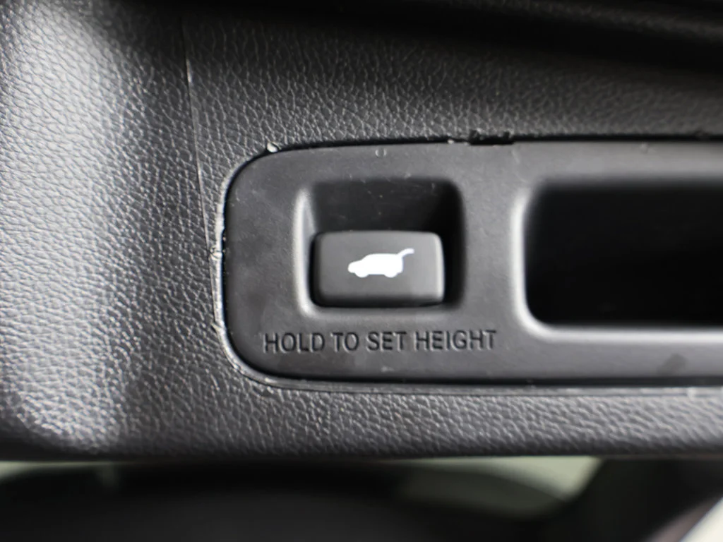 Used 2022 Lunar Silver Metallic Honda EX-L image 21