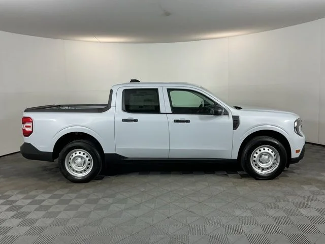 New 2026 Space White Metallic Ford XL image 4