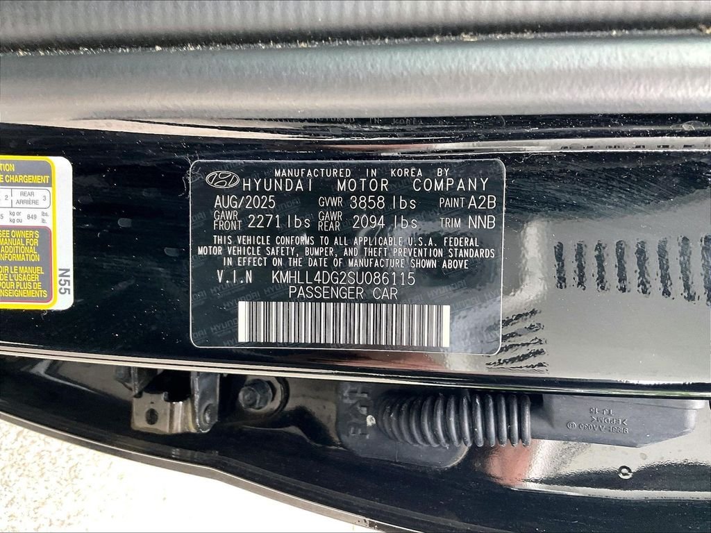 Used 2025 Abyss Black Hyundai SE image 30