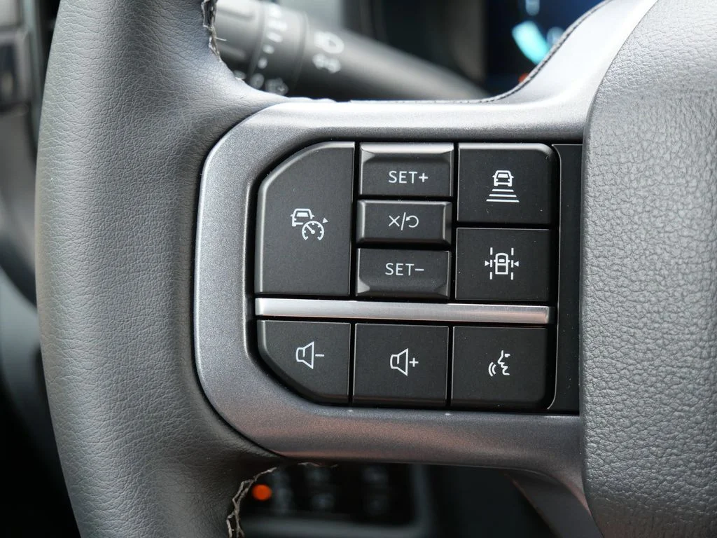 Used 2025 White Ford Lariat image 22