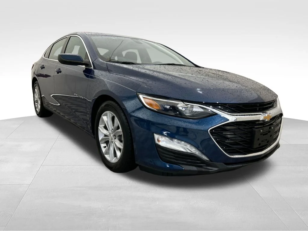 Used 2019 Blue Chevrolet LT image 7