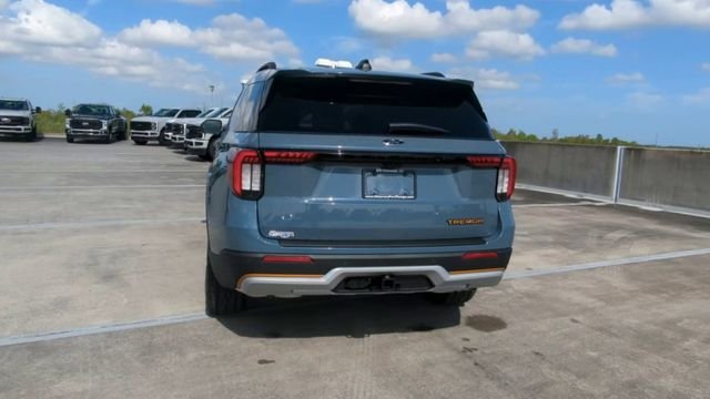 New 2026 Vapor Blue Metallic Ford Tremor® image 91