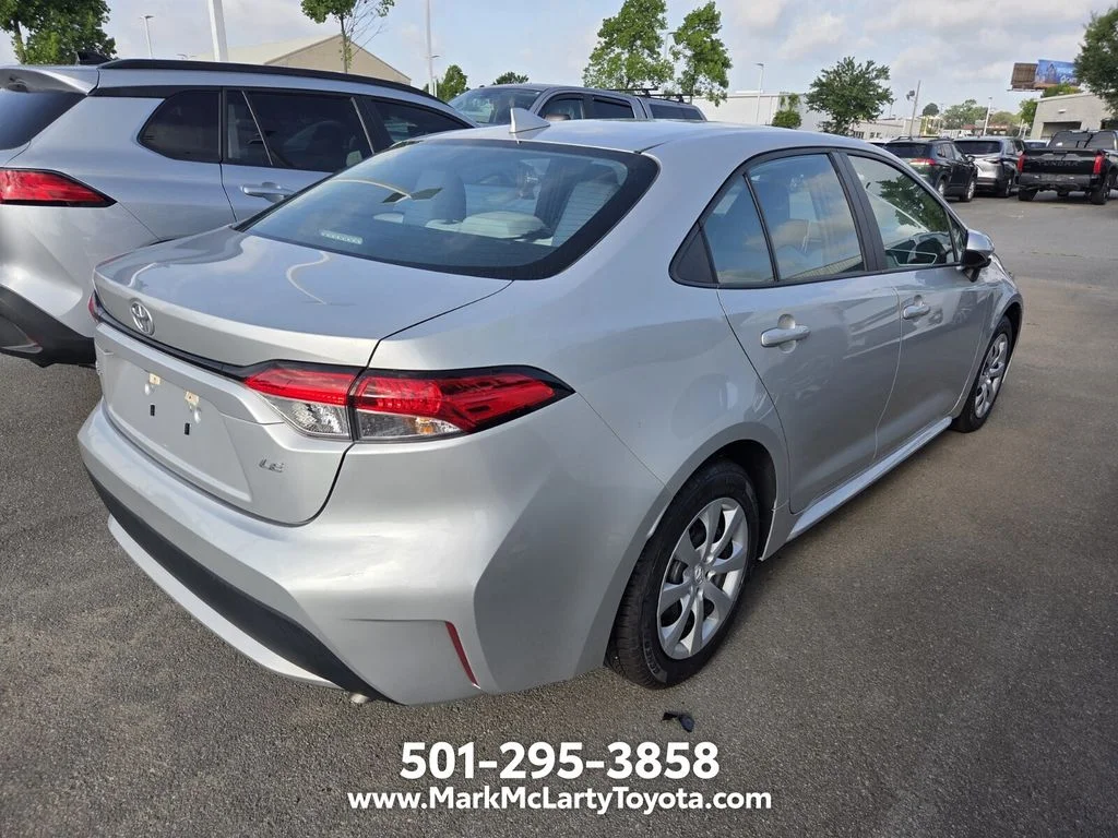 Used 2020 Silver Toyota LE image 10