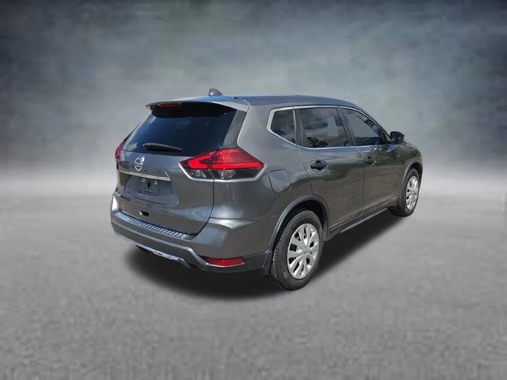 Used 2017 Gray Nissan S image 5