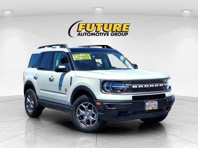 Used 2023 Green Ford Badlands image 1