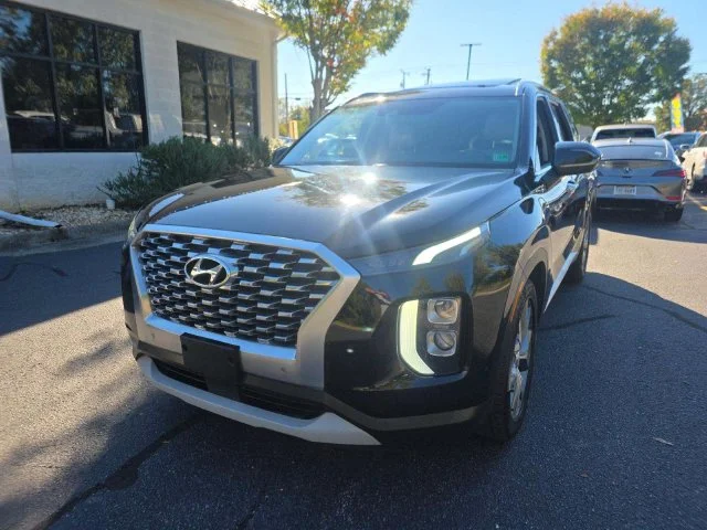 Used 2020 Black Hyundai SEL image 1