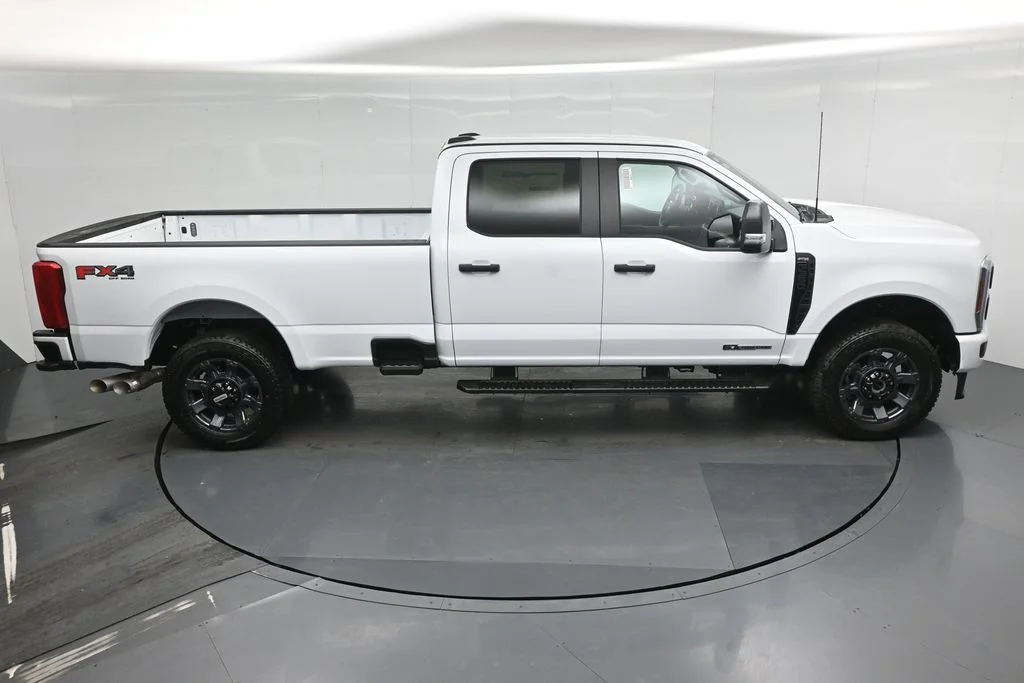 New 2026 Oxford White Ford XL image 33