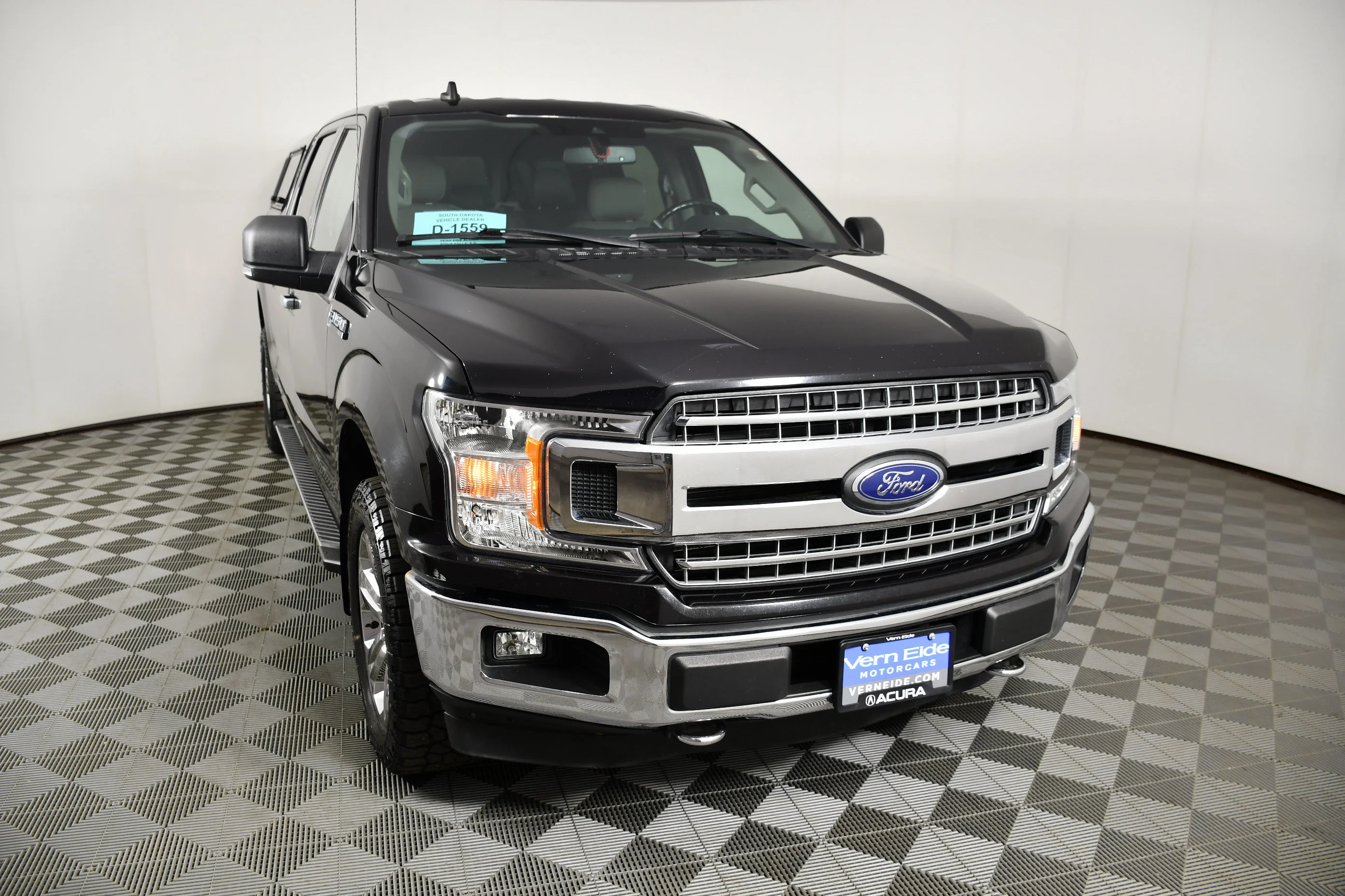 Used 2019 Black Metallic Ford XLT image 3
