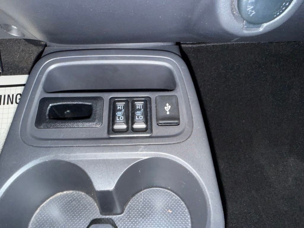Used 2019 White Mitsubishi LE image 33