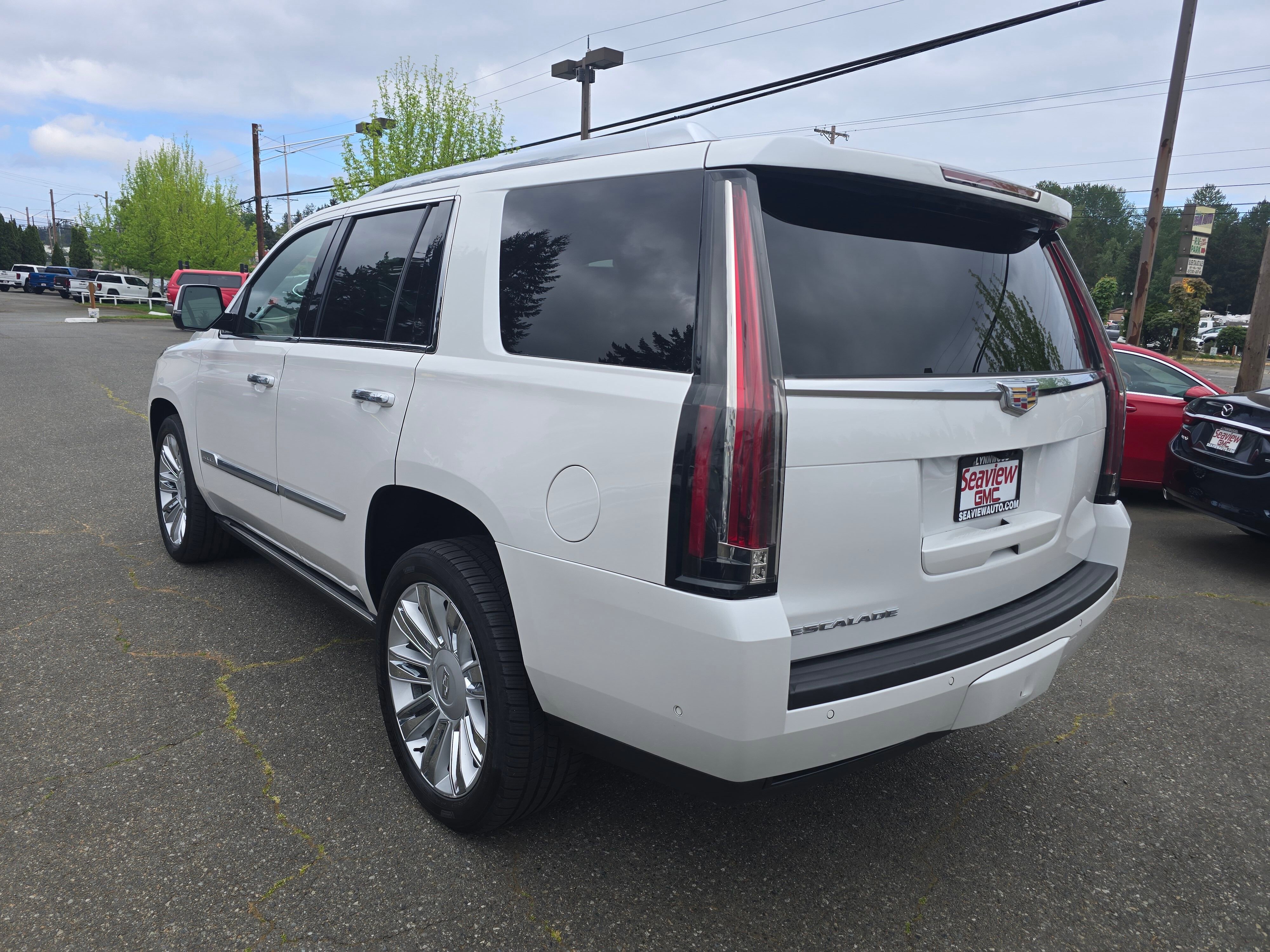 Used 2020 CRYSTAL WHITE TRICOAT Cadillac Platinum image 5