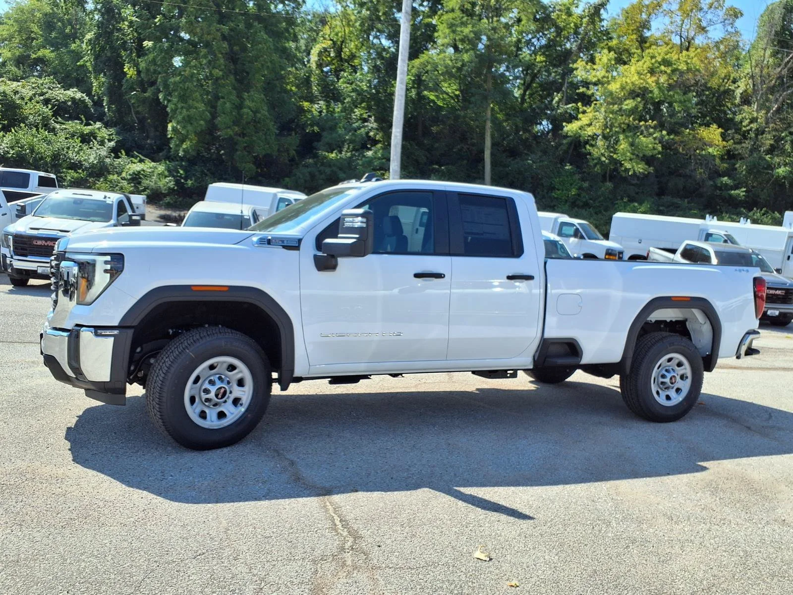 2026 GMC Sierra 3500HD Pro - Photo 23