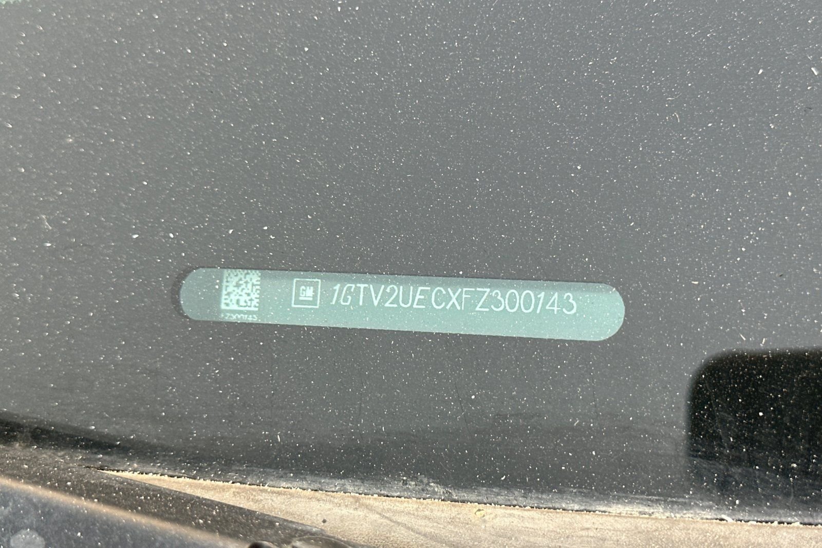 Used 2015 White GMC SLE image 3