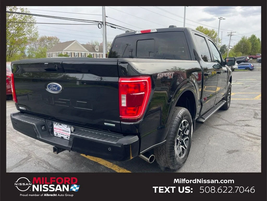 Used 2023 Black Ford XLT image 5