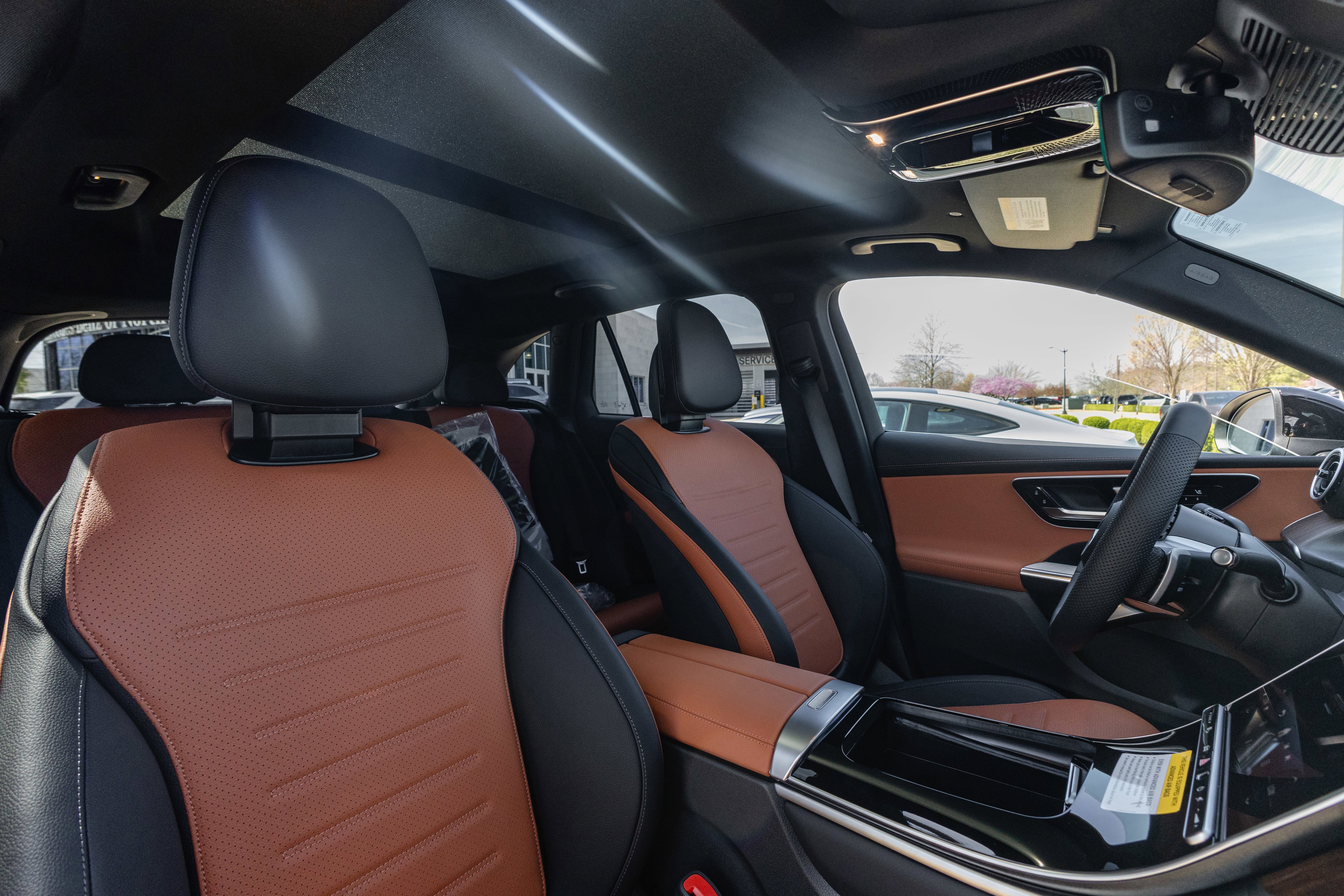 New 2026 Black Mercedes-Benz GLC 300 image 29