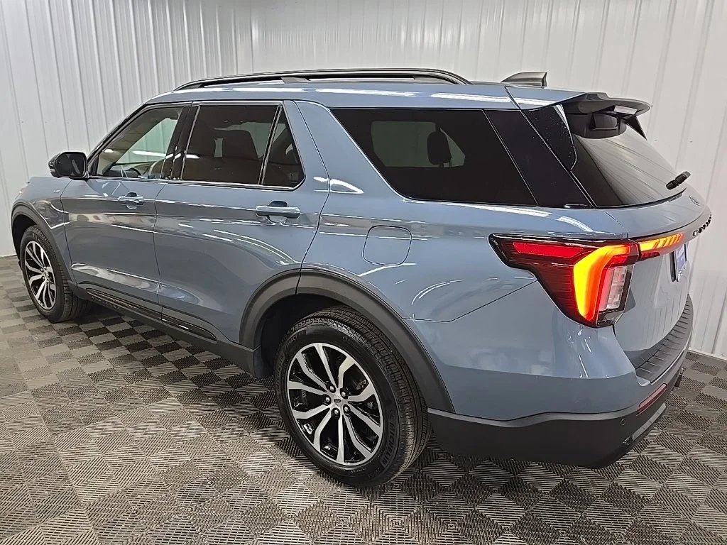 Used 2025 Blue Ford ST-Line image 9