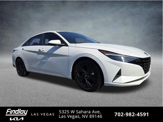 Used 2021 Gray Hyundai SEL image 3