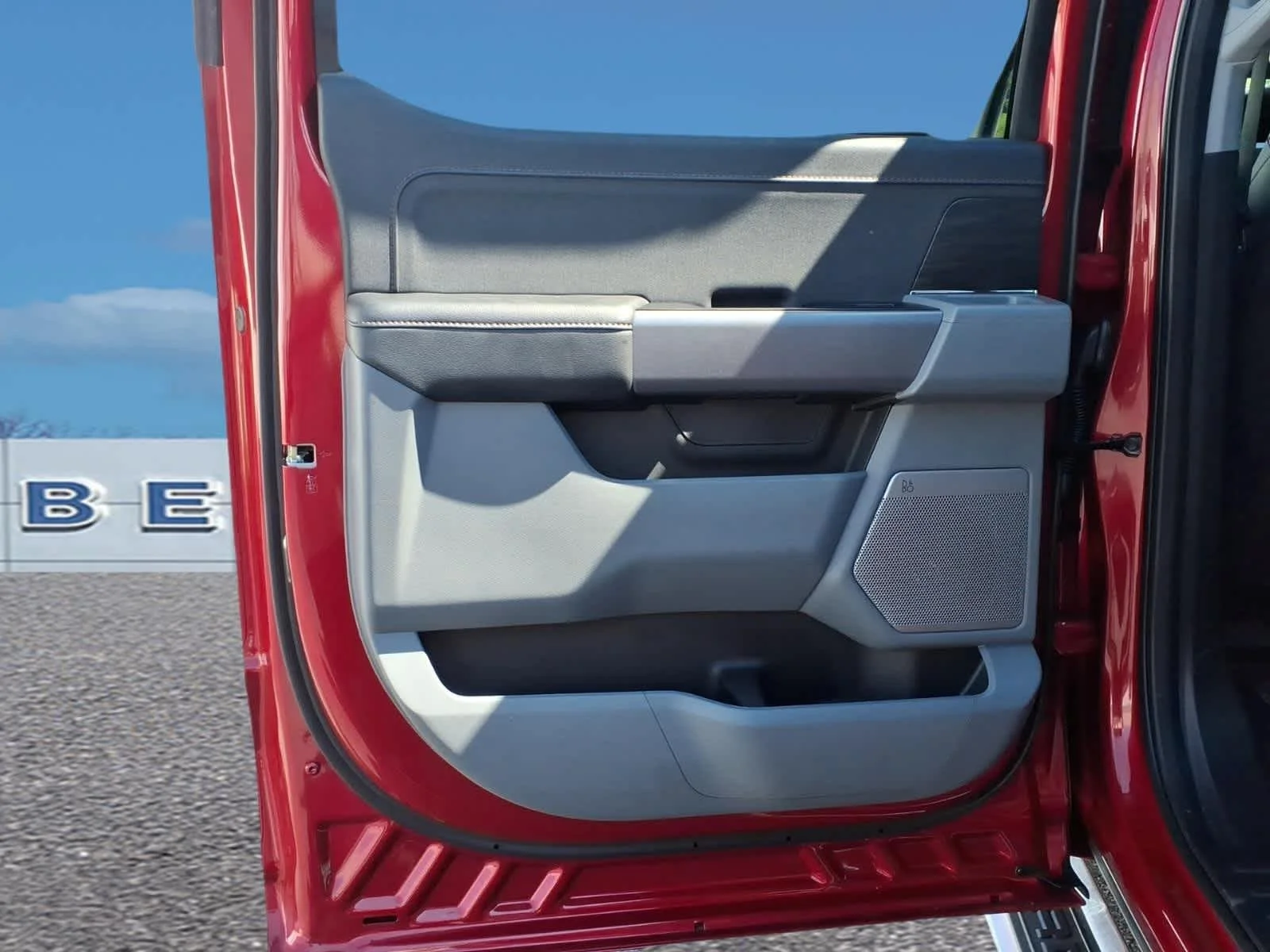 Used 2025 Rapid Red Metallic Tinted Clearcoat Ford LARIAT image 28