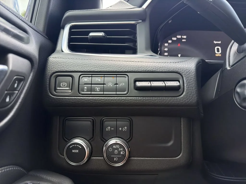 Used 2022 Onyx Black GMC Denali image 24
